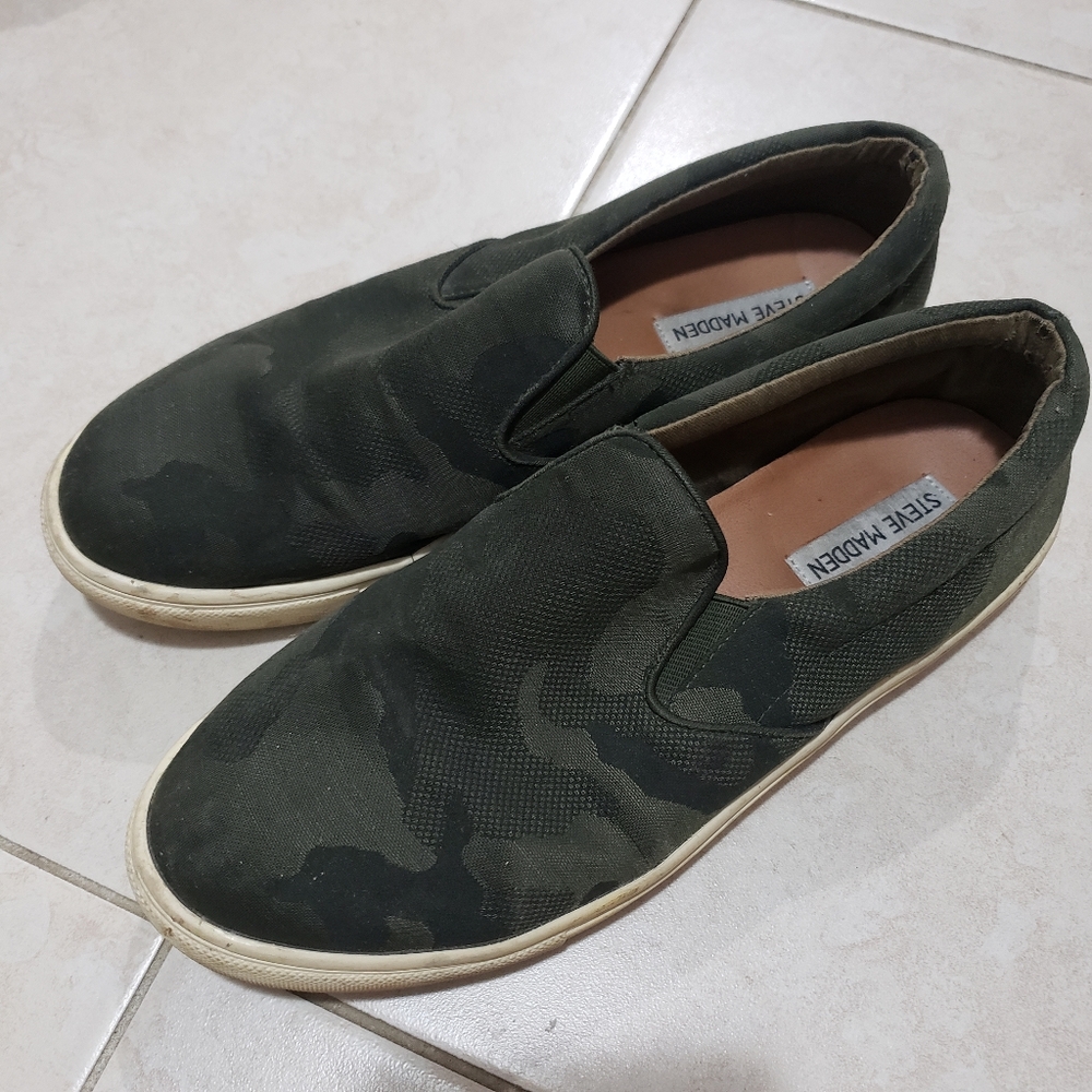 Steve Madden camo slip-ons